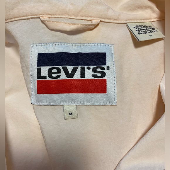 Lightly worn, Levi’s pullover. - Picture 3 of 3